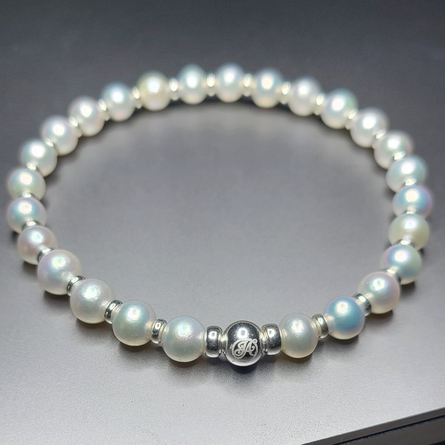 LA PERLA FRESHWATER WHITE PEARLS handcrafted bracelet with 6mm freshwater white pearls & sterling silver
